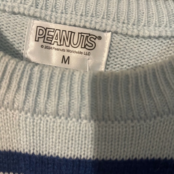 Peanuts sweater - Picture 3 of 4